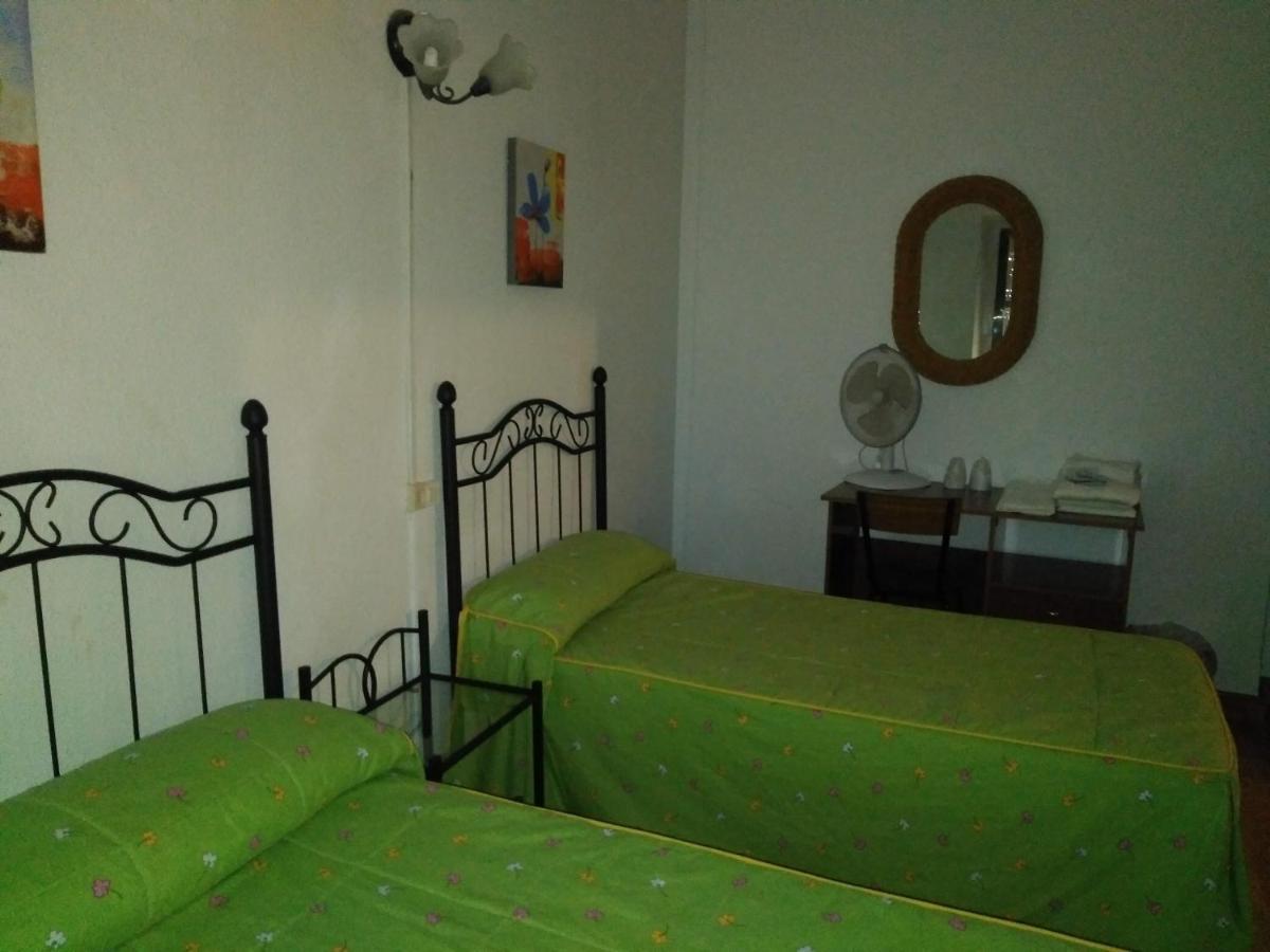 Caces Pension Carretero מראה חיצוני תמונה