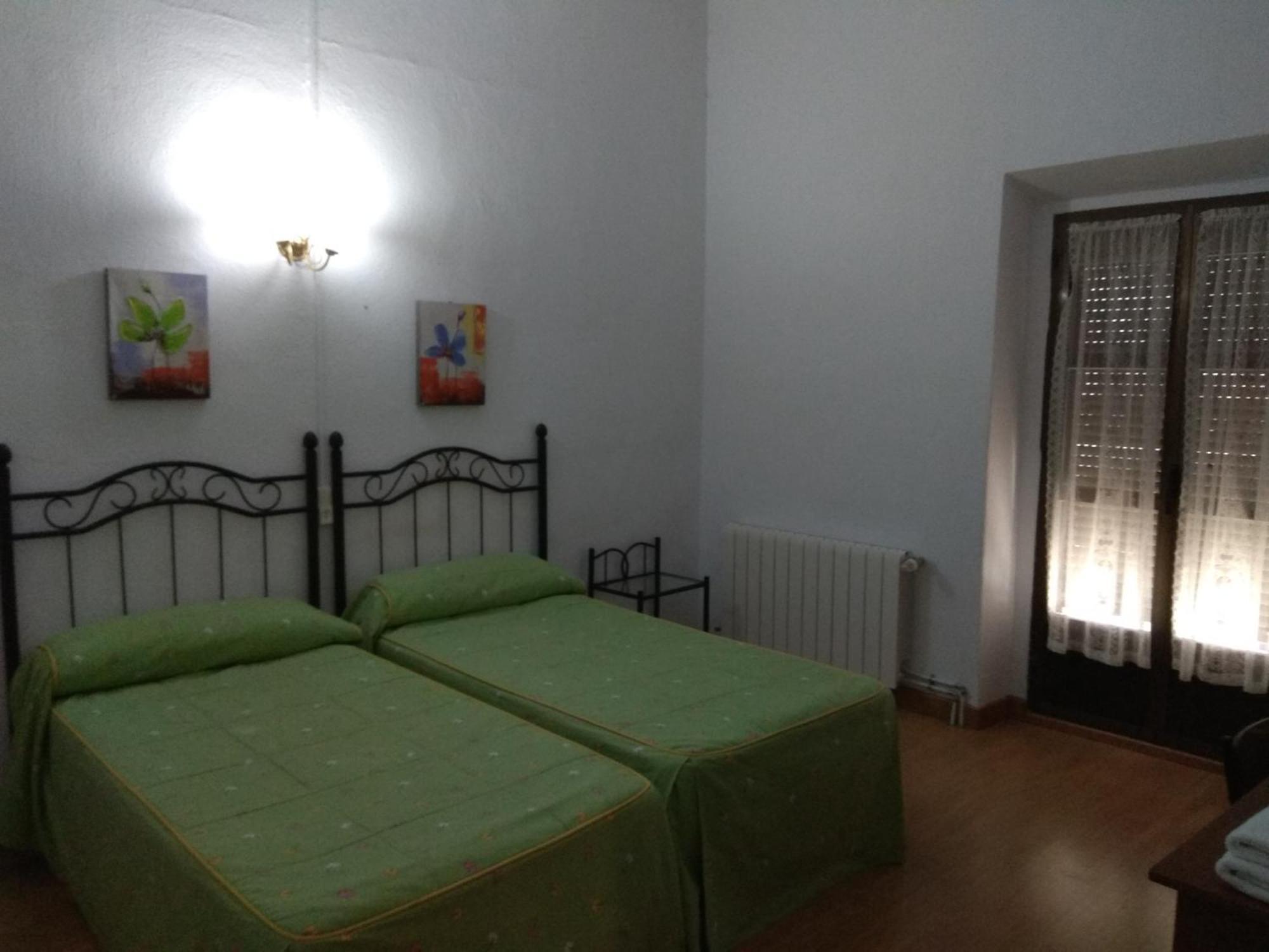 Caces Pension Carretero מראה חיצוני תמונה